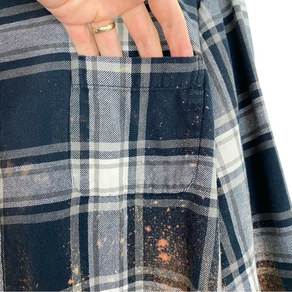 Fleetwood Mac Band Flannel Shirt Mens XL Unisex Upcycled Handmade Black Plaid - Picture 4 of 13